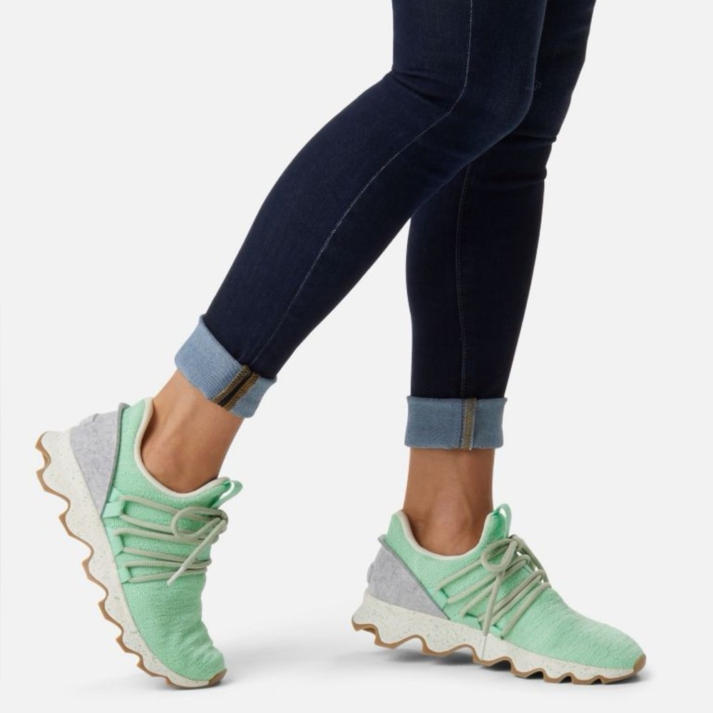 Sorel Kinetic Lace Sneaker in Vivid Mint Size 9.5